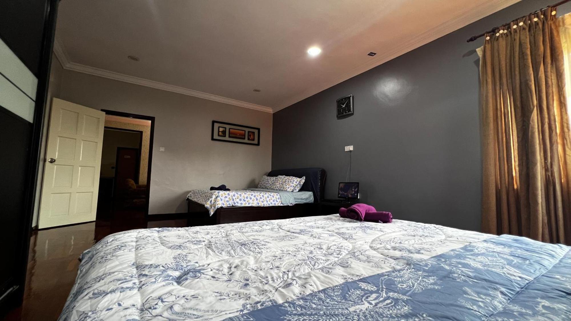 Yb Guest House 4 Bilik 5 Katil Chukai Exterior photo
