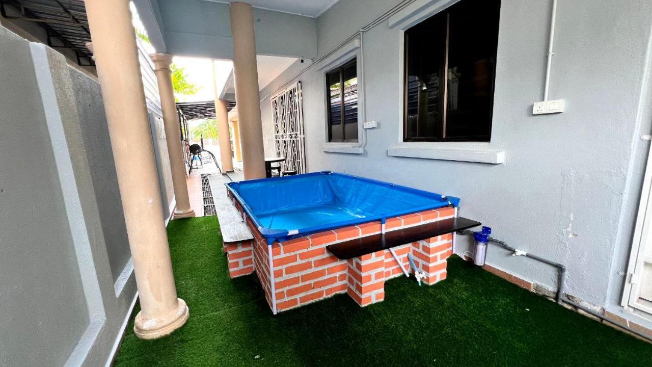 Yb Guest House 4 Bilik 5 Katil Chukai Exterior photo