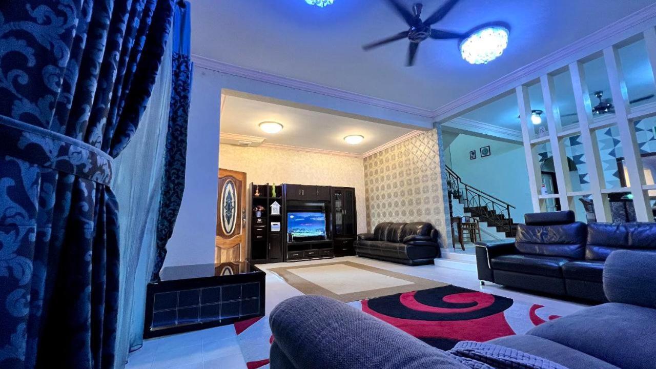 Yb Guest House 4 Bilik 5 Katil Chukai Exterior photo
