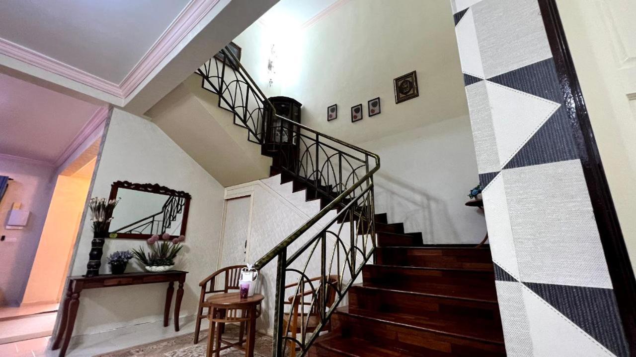 Yb Guest House 4 Bilik 5 Katil Chukai Exterior photo