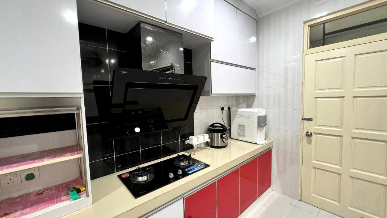 Yb Guest House 4 Bilik 5 Katil Chukai Exterior photo